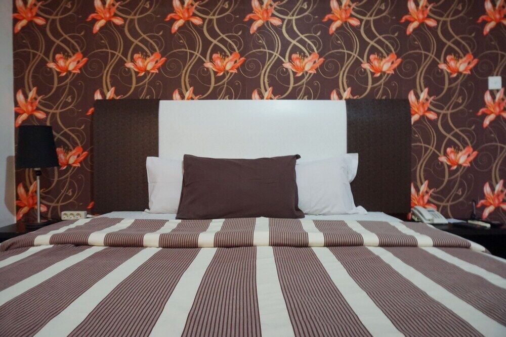 Hotel Mangga Dua Makassar Exteriör bild